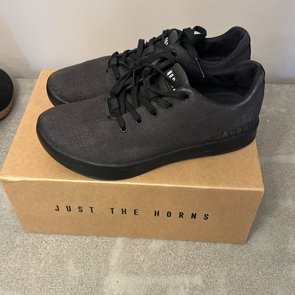 NoBull Canvas Trainers Low - Picture 2 of 7